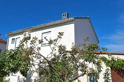 Ferienwohnung mit Klimaanlage und Terrasse