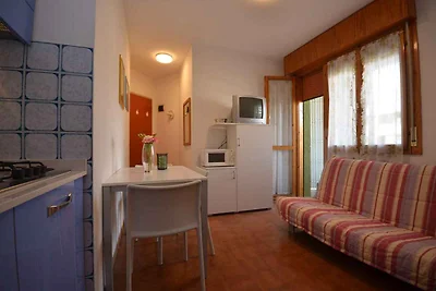 Studio mit Klimaanlage und Balkon