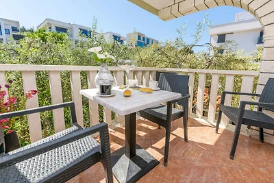 Charmante Ferienwohnung Marina in Ražanj mit 