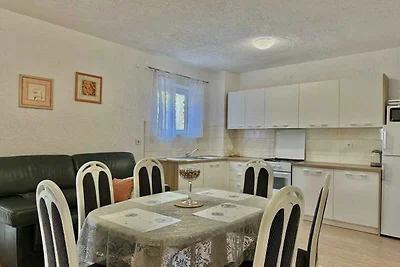 Ferienwohnung mit Klimaanlage und Balkon
