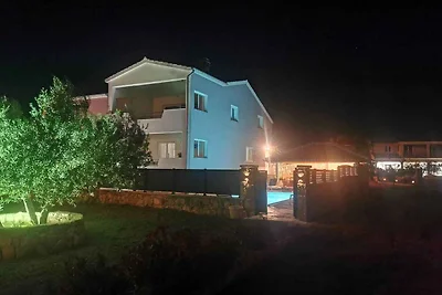 Ferienhaus mit Klimaanlage und Aussenpool