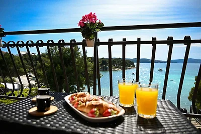 Ferienwohnung am Meer mit einem Balkon