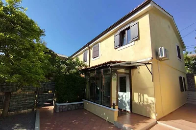 Ferienwohnung mit Terrasse und Grill