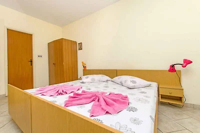 Ferienwohnung mit Terrasse und Grillmöglichke