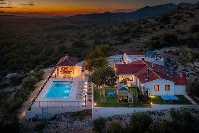 Ferienhaus mit Klimaanlage und Pool