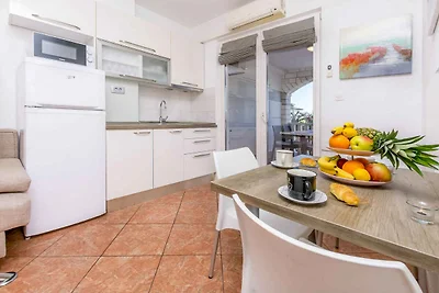 Gemütliche Ferienunterkunft in Ražanj mit