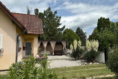 Ferienwohnung mit Aussenpool und Balkon
