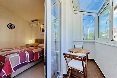 Studio mit Klimaanlage, Grill und Balkon