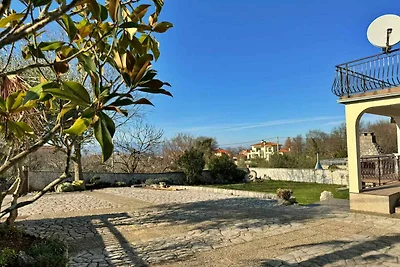 Charmante Ferienwohnung Pavle in Malinska auf