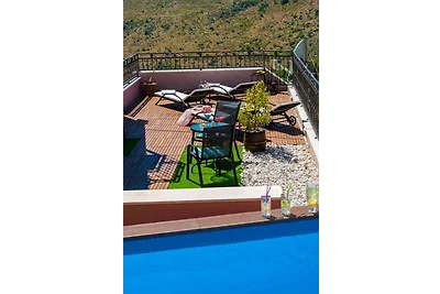 Ferienhaus mit Pool, Klimaanlage und