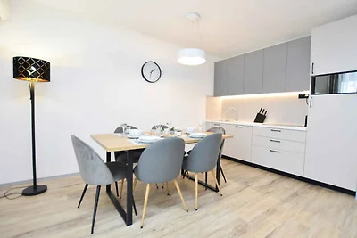 Ferienwohnung mit Klimaanlage und Balkon in d