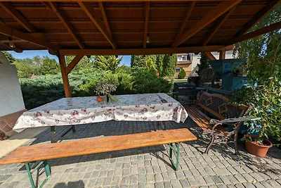 Ferienhaus mit Aussenpool, Grill und grossem