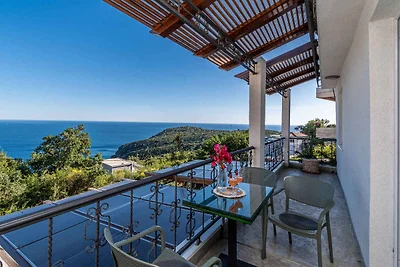 Ferienwohnung mit Balkon und Klimaanlage
