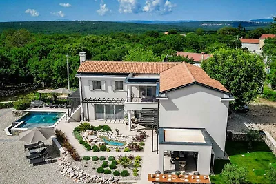 Villa mit Pool