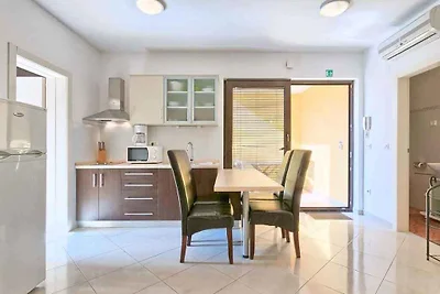 Ferienwohnung mit Terrasse und Klimaanlage