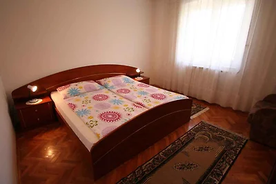Ferienwohnung mit Terrasse, ruhig gelegen