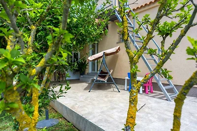 Ferienhaus mit Klimaanlage, Garten