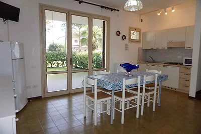 Ferienhaus mit Aussenpool und Terrasse
