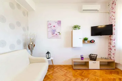 Ferienwohnung mit Balkon und Meerblick