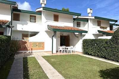 Ferienwohnung mit Garten, Schwimmbad, ruhiger