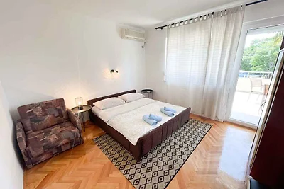 Ferienwohnung mit Balkon und Klimaanlage