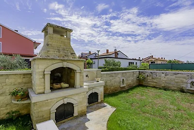 Ferienwohnung mit Garten und Klimaanlage