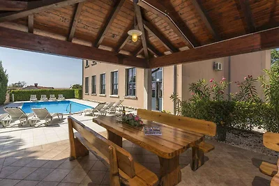 Villa mit Klimaanlage und Pool