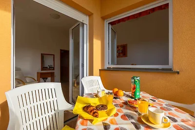 Ferienwohnung mit Klimaanlage und Balkon