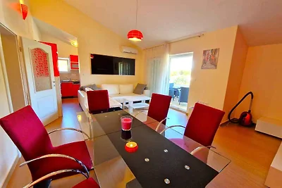 Ferienwohnung modern eingerichtet, mit Klimaa