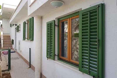 Ferienwohnung mit Terrasse und Klimaanlage