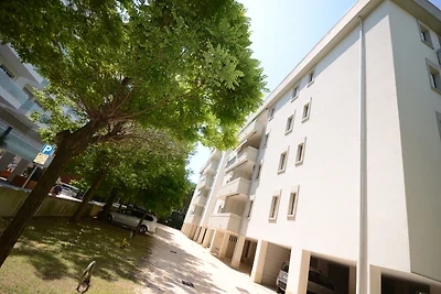 Ferienwohnung mit Balkon und Klimaanlage