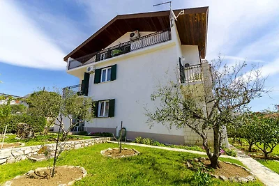 Ferienwohnung mit Terrasse und Grill