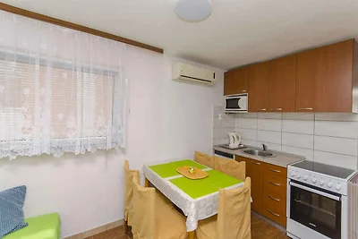 apartman za odmor Obiteljski odmor Nin
