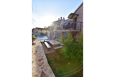 Ferienwohnung mit Swimmingpool, Spielzimmer,