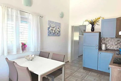 Ferienwohnung mit Balkon und Klimaanlage