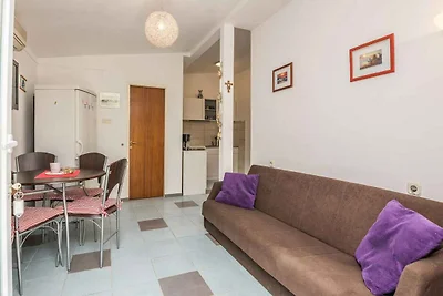 Ferienwohnung mit Balkon, Parkplatz und