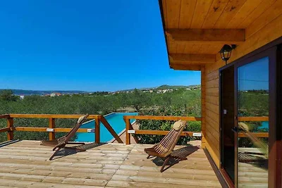 Villa mit Klimaanlage und Pool