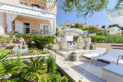 Appartamento Vacanza con famiglia Okrug Gornji