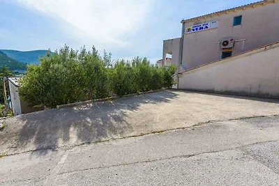 Ferienwohnung mit Meerblick und Terrasse