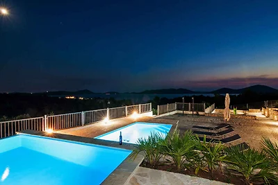 Ferienhaus mit Gemeinschaftspool und