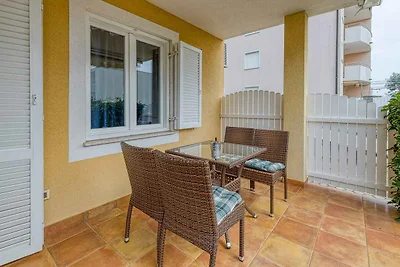 Ferienwohnung mit Terrasse und Klimaanlage