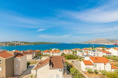 Apartment mit Schlafzimmern und Meerblick in