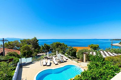 Ferienwohnung mit Terrasse, Aussenpool und