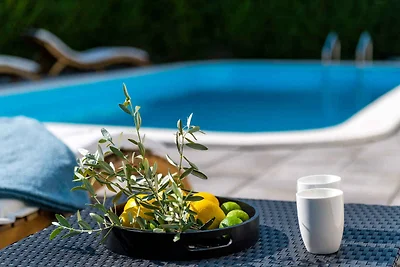 Ferienhaus mit Klimaanlage und Aussenpool