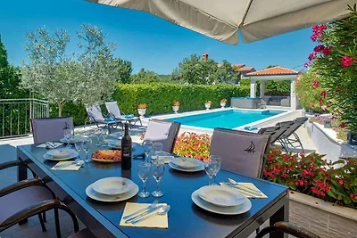 Ferienhaus mit Klimaanlage und Aussenpool