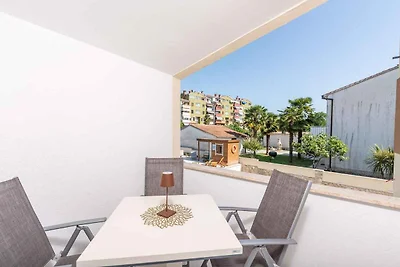 Studio mit Balkon und Pool