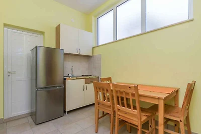 Ferienwohnung mit Balkon und Grill