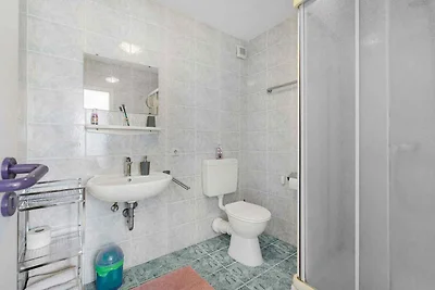 Apartment mit grossem Balkon, einem Schlafzim