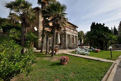 Ferienwohnung mit Terrasse und Grill, am Meer