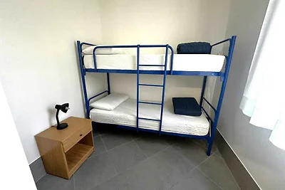 Villa mit Terasse und Garten